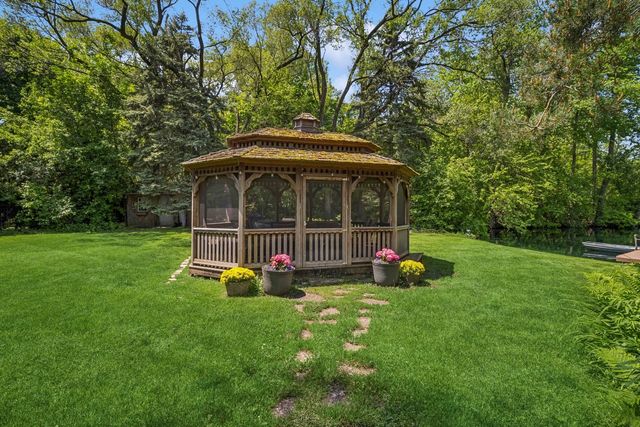 3620 Lawson Road, Glenview, IL 60026