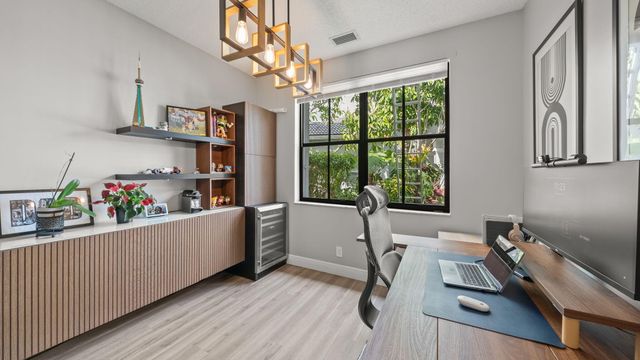 1089 Tupelo Way, Weston, FL 33327