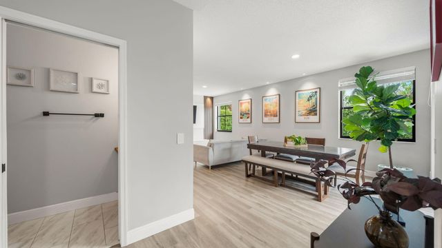 1089 Tupelo Way, Weston, FL 33327