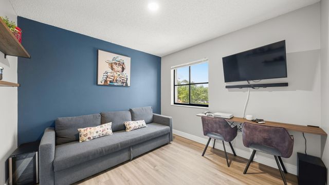 1089 Tupelo Way, Weston, FL 33327