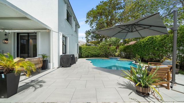 1089 Tupelo Way, Weston, FL 33327