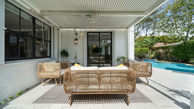 1089 Tupelo Way, Weston, FL 33327