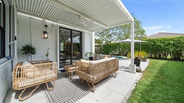 1089 Tupelo Way, Weston, FL 33327