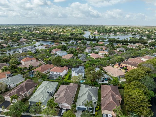 1089 Tupelo Way, Weston, FL 33327