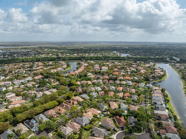 1089 Tupelo Way, Weston, FL 33327