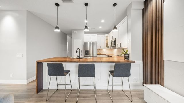 1089 Tupelo Way, Weston, FL 33327