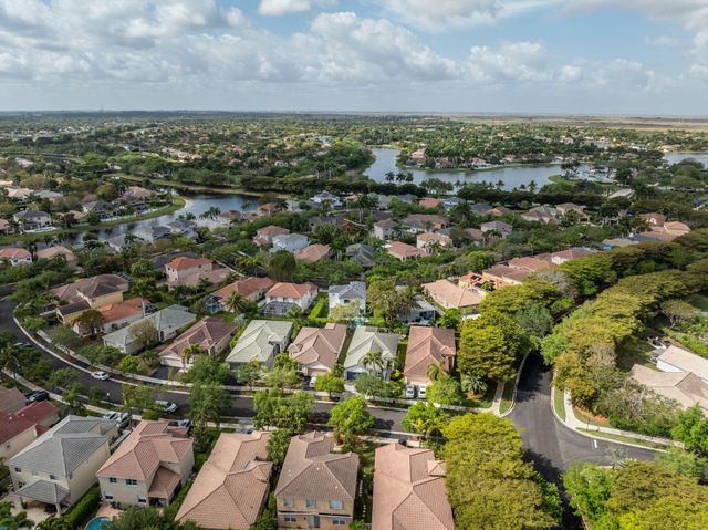 1089 Tupelo Way, Weston, FL 33327