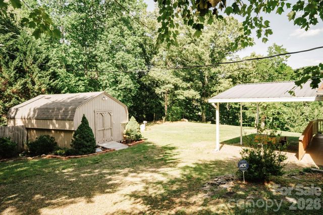 2391 Hickory Knoll Road, Franklin, NC 28734