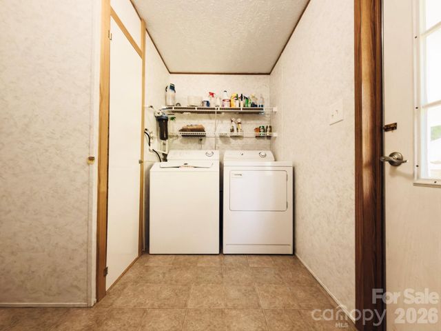 2391 Hickory Knoll Road, Franklin, NC 28734