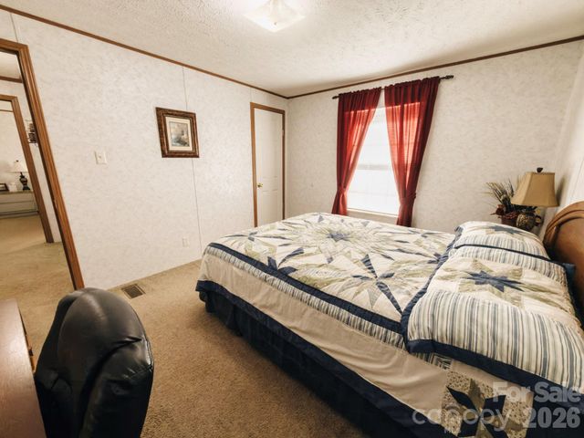 2391 Hickory Knoll Road, Franklin, NC 28734