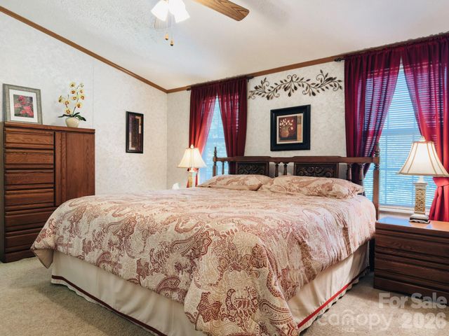 2391 Hickory Knoll Road, Franklin, NC 28734