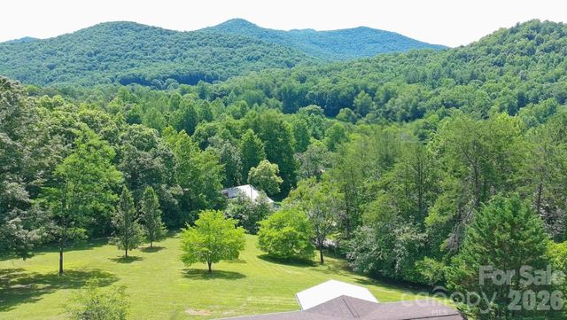 2391 Hickory Knoll Road, Franklin, NC 28734