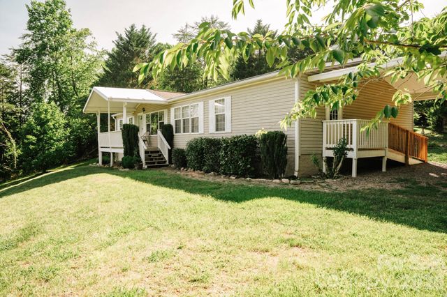 2391 Hickory Knoll Road, Franklin, NC 28734