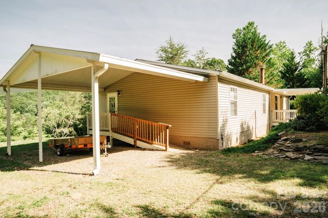 2391 Hickory Knoll Road, Franklin, NC 28734