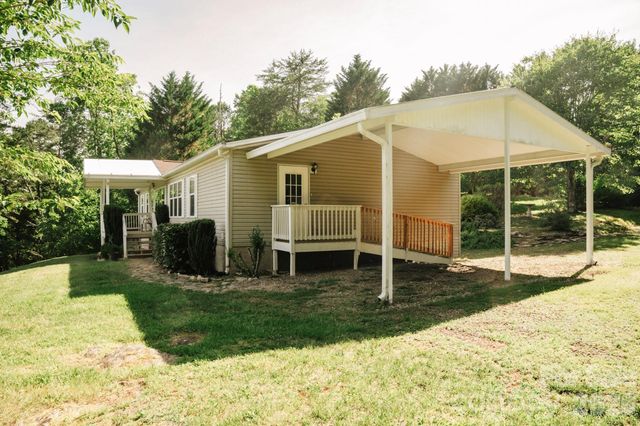2391 Hickory Knoll Road, Franklin, NC 28734