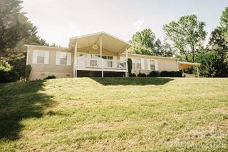 2391 Hickory Knoll Road, Franklin, NC 28734