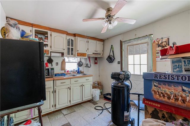 2713 S Midway Road, Weslaco, TX 78596