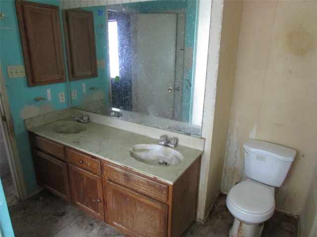 8337 Cloverglen Lane, Fort Worth, TX 76123