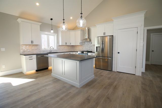 77 Salisbury Road, Mont Vernon, NH 03057