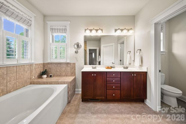 289 Fennel Dun Circle, Biltmore Lake, NC 28715