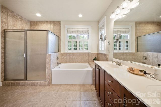 289 Fennel Dun Circle, Biltmore Lake, NC 28715