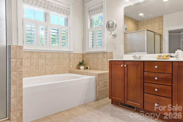 289 Fennel Dun Circle, Biltmore Lake, NC 28715