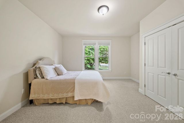 289 Fennel Dun Circle, Biltmore Lake, NC 28715