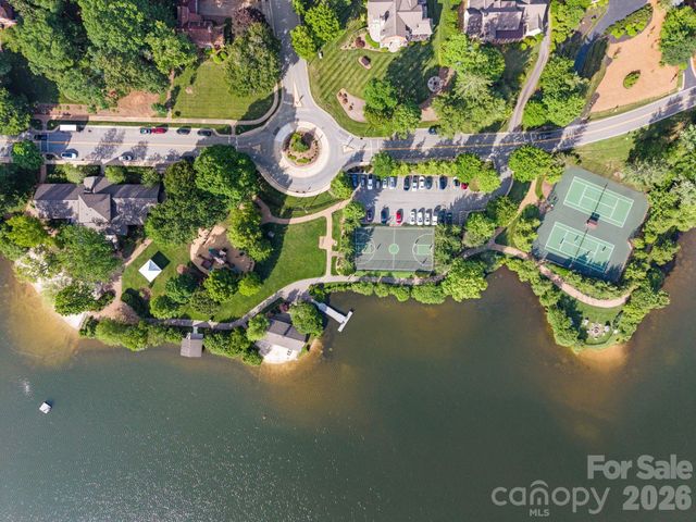 289 Fennel Dun Circle, Biltmore Lake, NC 28715