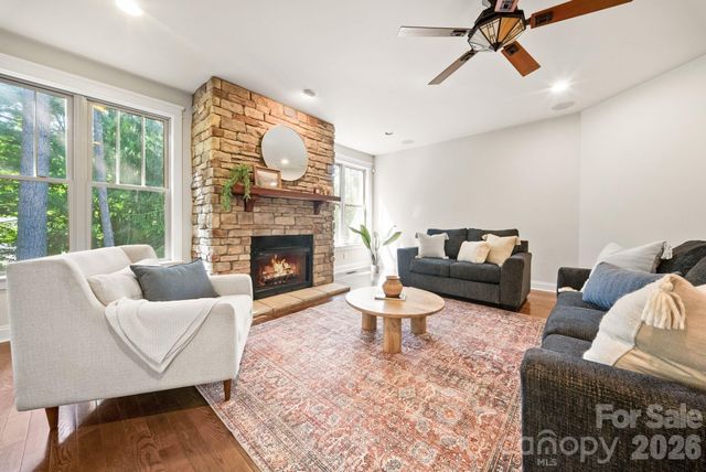 289 Fennel Dun Circle, Biltmore Lake, NC 28715