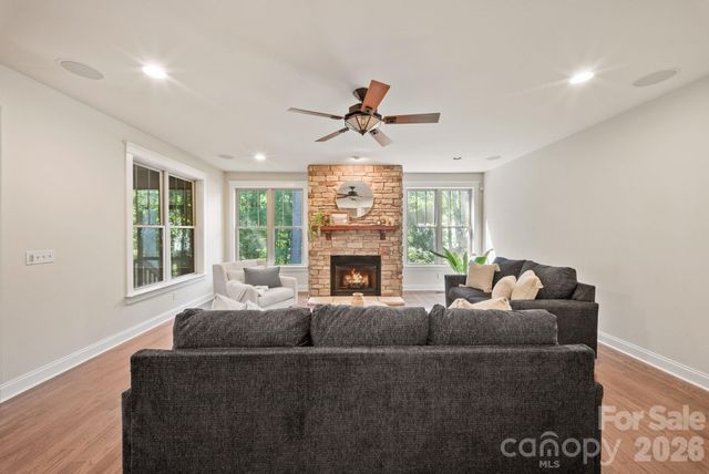 289 Fennel Dun Circle, Biltmore Lake, NC 28715