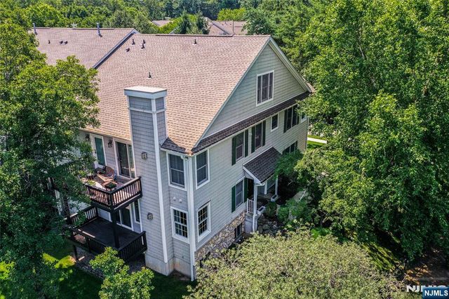 34 Spring Hollow, Old Tappan, NJ 07675