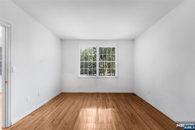 34 Spring Hollow, Old Tappan, NJ 07675