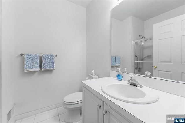 34 Spring Hollow, Old Tappan, NJ 07675