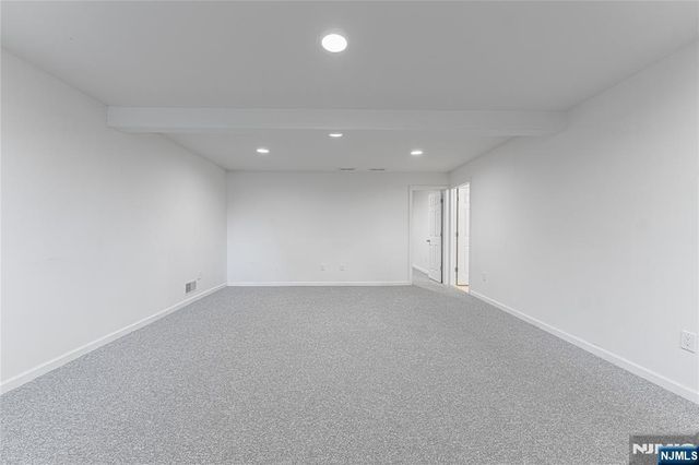 34 Spring Hollow, Old Tappan, NJ 07675