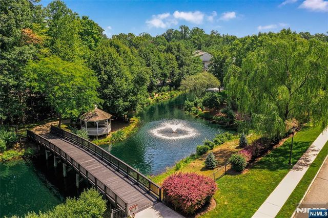 34 Spring Hollow, Old Tappan, NJ 07675