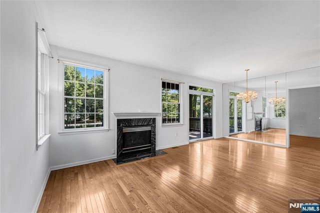 34 Spring Hollow, Old Tappan, NJ 07675