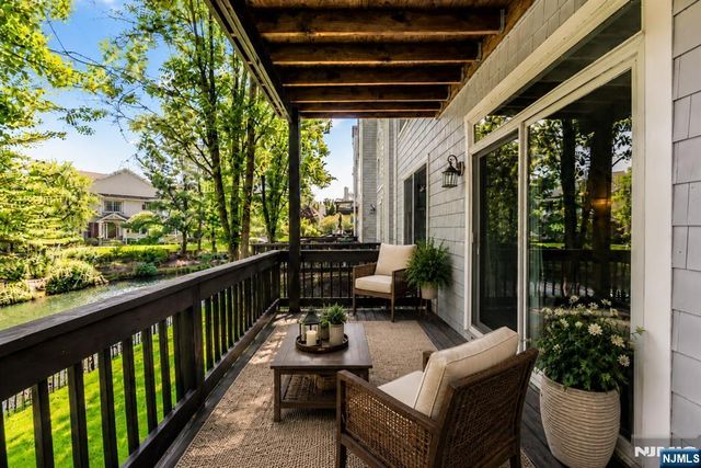 34 Spring Hollow, Old Tappan, NJ 07675