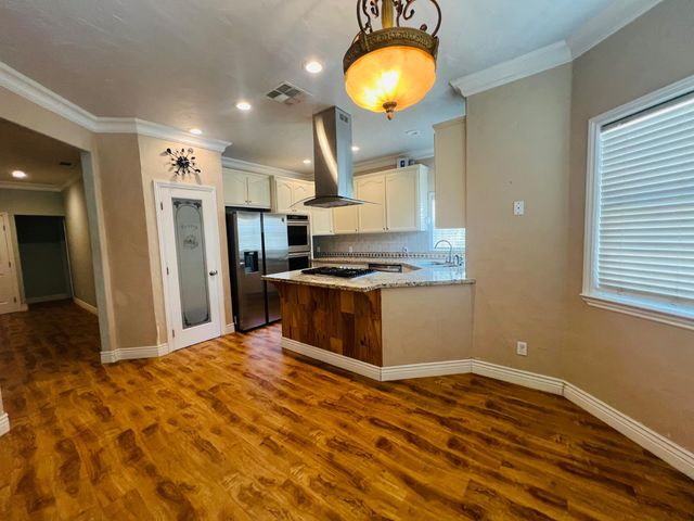 1629 College Ave, Modesto, CA 95350
