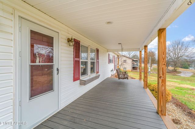 1037 Whites Mill Rd, Maryville, TN 37803