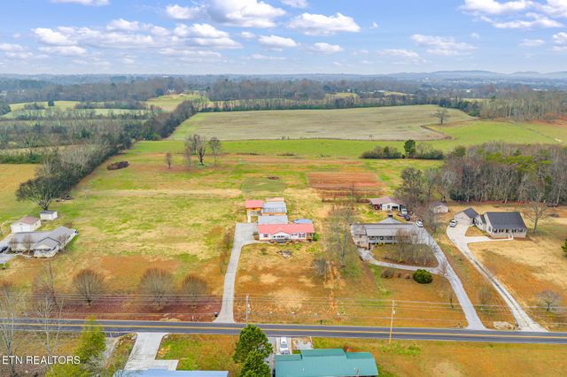 1037 Whites Mill Rd, Maryville, TN 37803