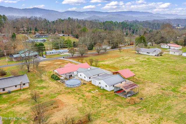 1037 Whites Mill Rd, Maryville, TN 37803