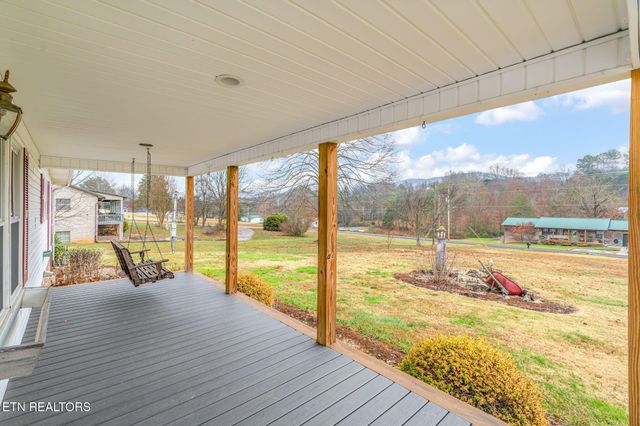 1037 Whites Mill Rd, Maryville, TN 37803