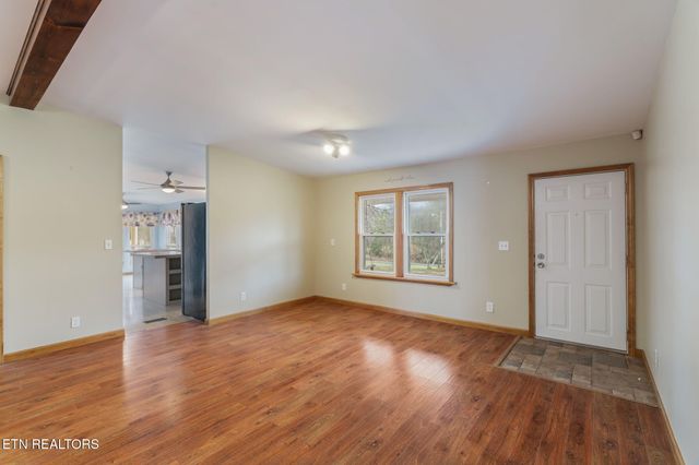 1037 Whites Mill Rd, Maryville, TN 37803