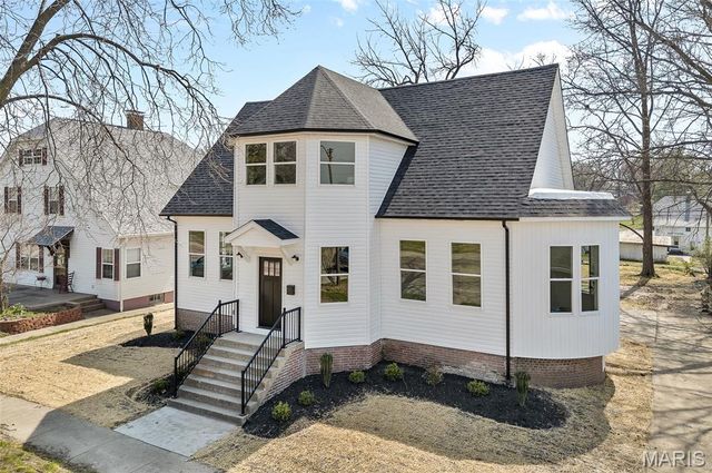 512 Broadway, Highland, IL 62249