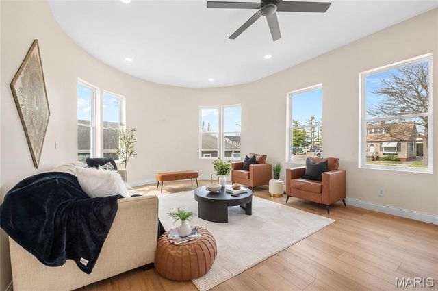 512 Broadway, Highland, IL 62249