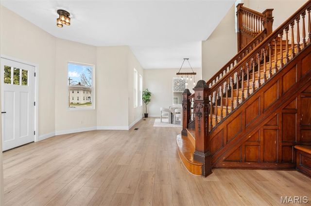 512 Broadway, Highland, IL 62249