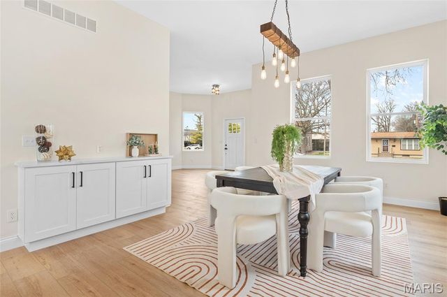 512 Broadway, Highland, IL 62249