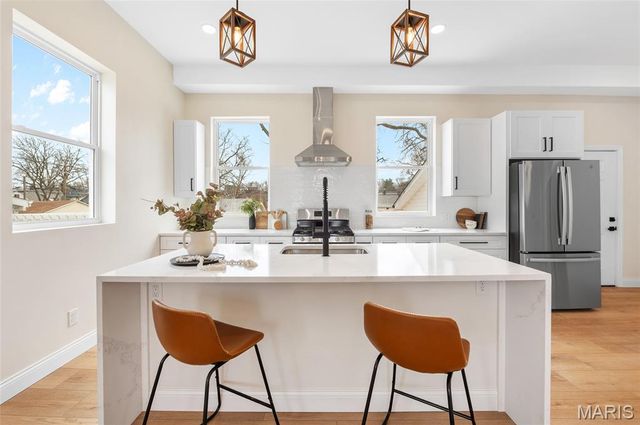 512 Broadway, Highland, IL 62249