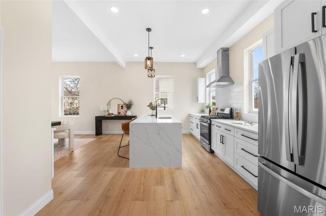 512 Broadway, Highland, IL 62249