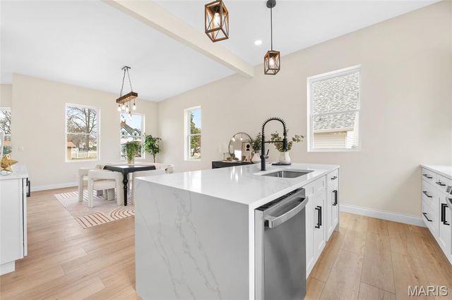 512 Broadway, Highland, IL 62249